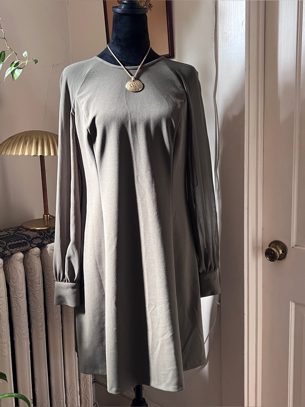 Calvin Klein Sage Green Solid Shift Dress Puff Long Sleeve Round Neck Sz 6